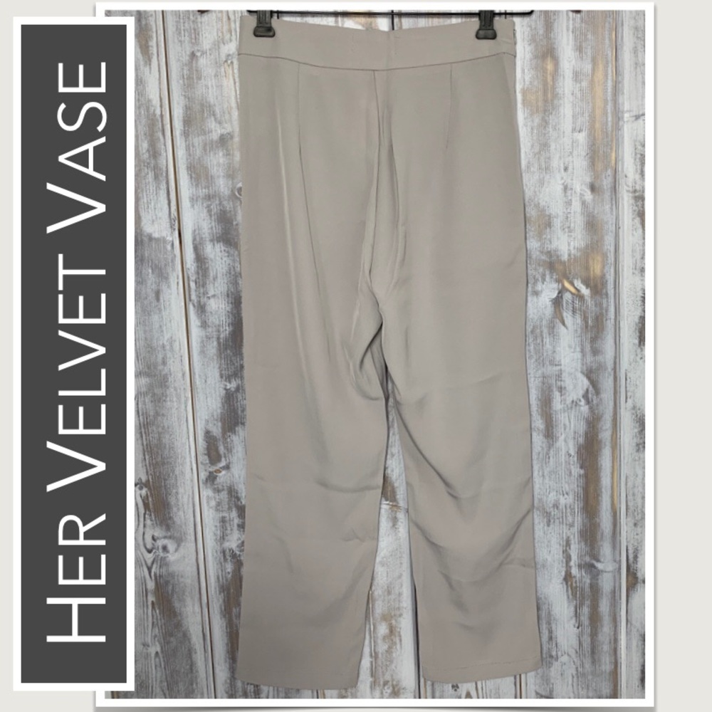 HerVelvetVase Lightweight Dress Pants NWT‎